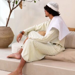 Qamis Emirati vert pastel