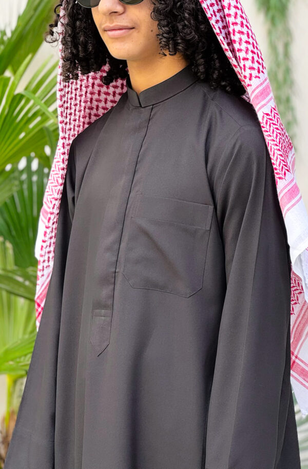 Qamis saoudien noir